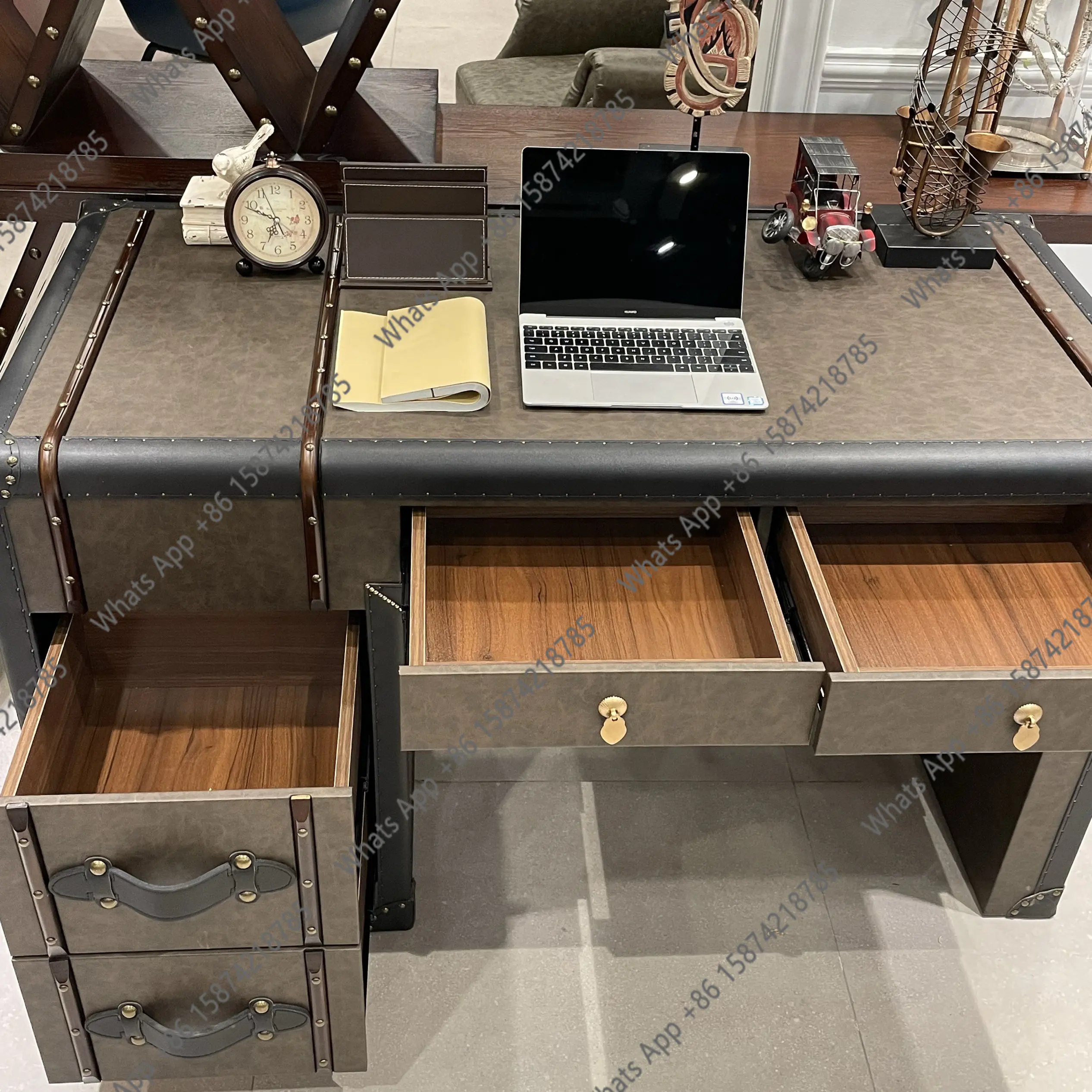 Office Furniture Second Hand - โต๊ะทำงานประธานแบบอเมริกันเรโทรมือสอง โต๊ะไม้เนื้อแข็ง โต๊ะผู้บริหารระดับไฮเอนด์สไตล์ยุโรป พร้อมชุดเก้าอี้สำหรับทำงานและคอมพิวเตอร์