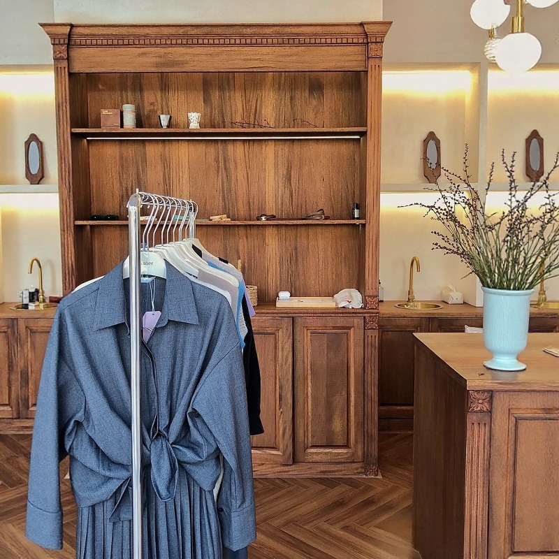 ร้านขายเสื้อผ้า, เคาน์เตอร์แคช - Office Furniture Second Hand บทวิจารณ์และราคา
